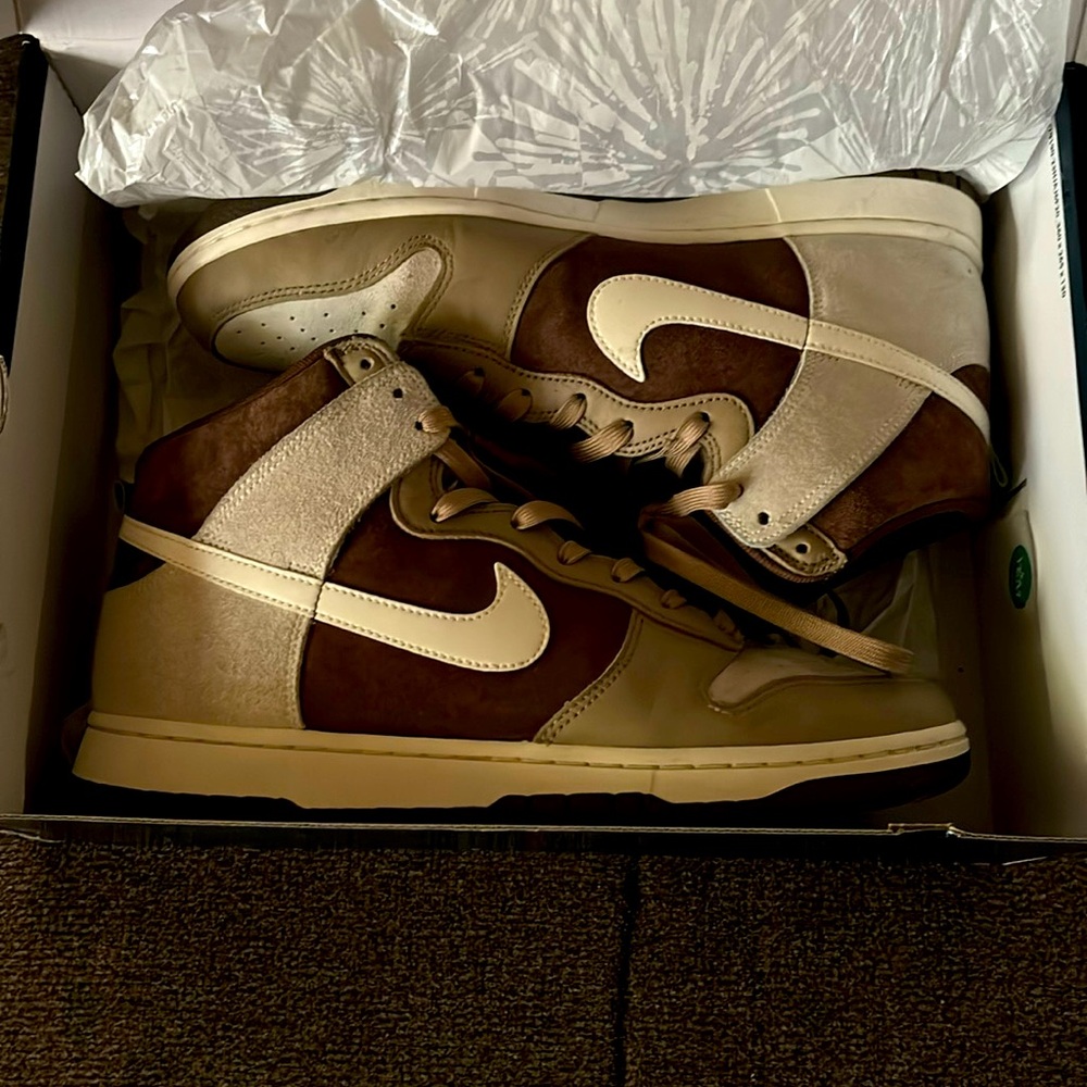 Nike Dunk High “light Chocolate”